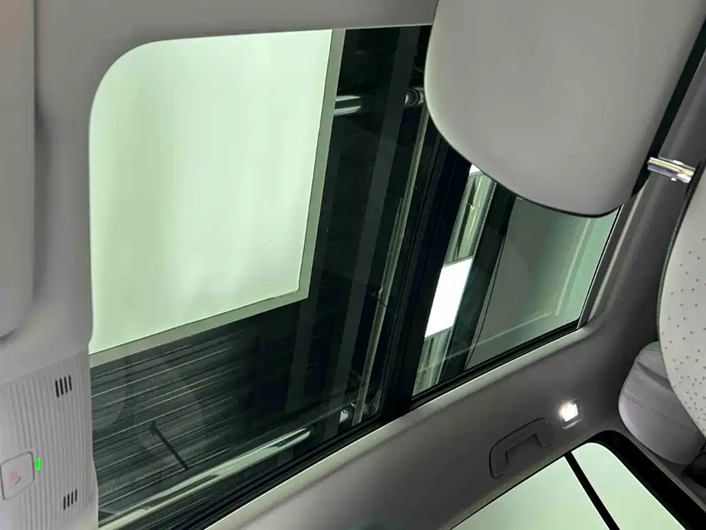 Volkswagen Talagon 2025 450TSI R-Line 6-Seater фото 9