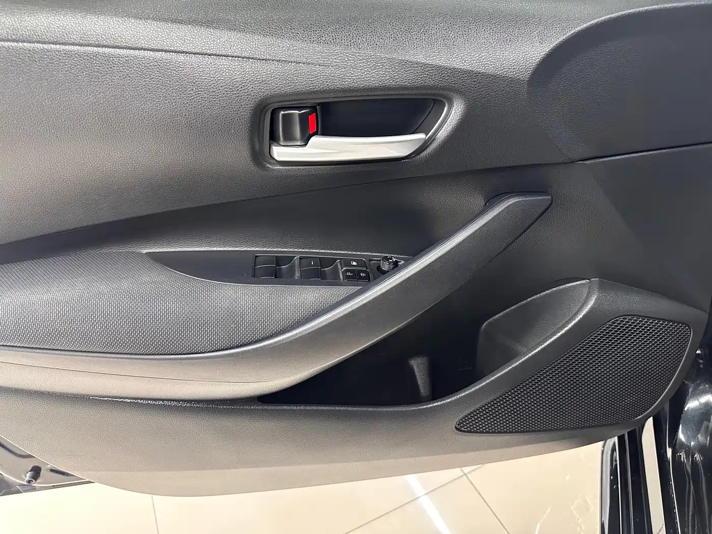 Toyota Levin 2022 TNGA 1.5L CVT Progressive Edition фото 7