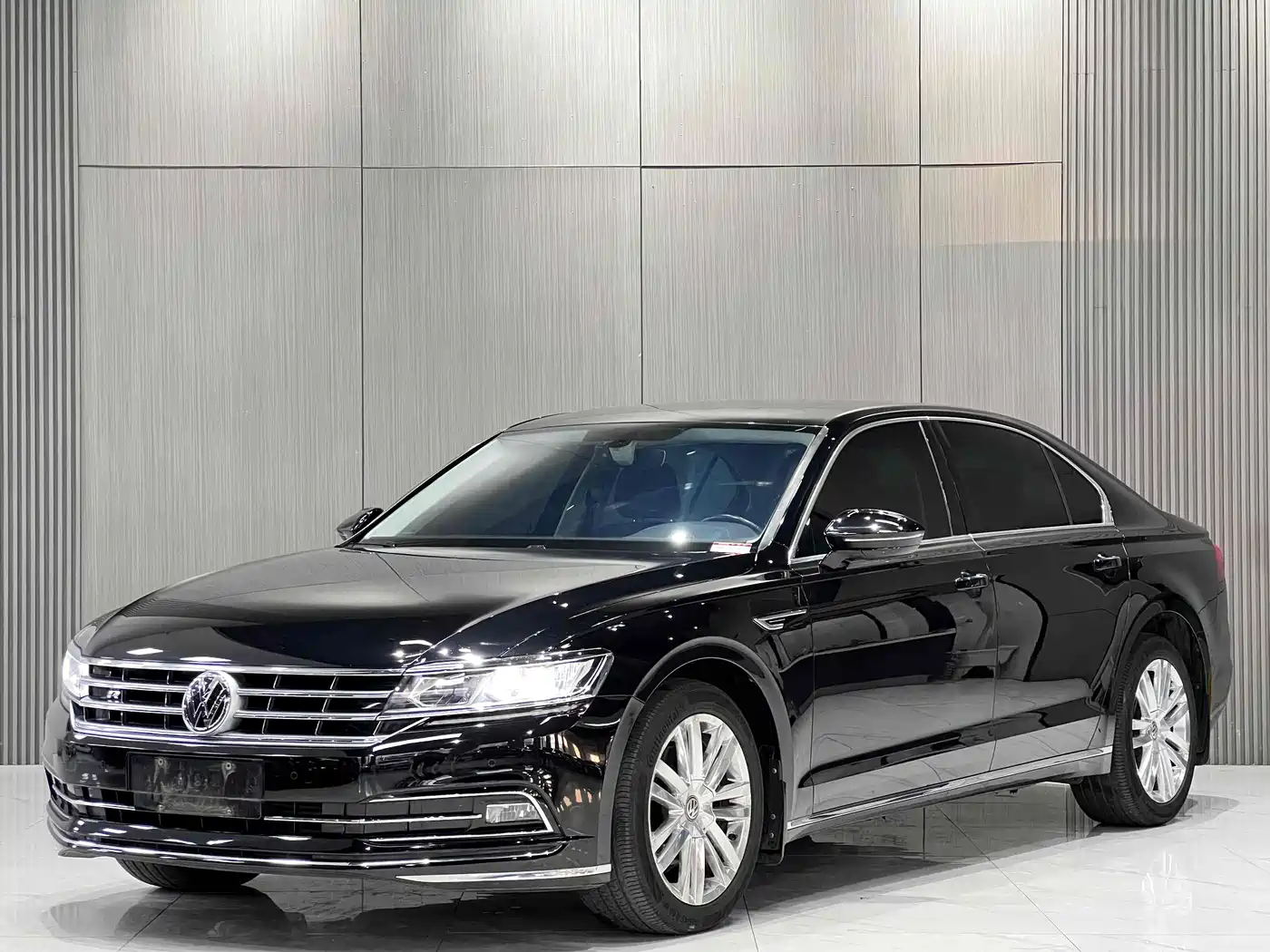 Volkswagen Phideon 2018 Facelift 380TSI FWD Business