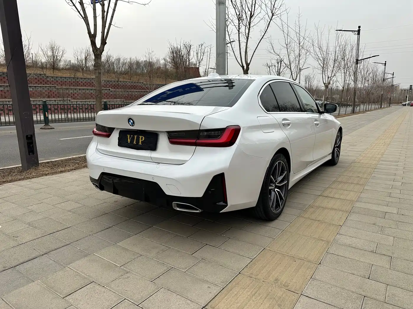 BMW 3 Series 2023 320Li M Sport Package фото 9