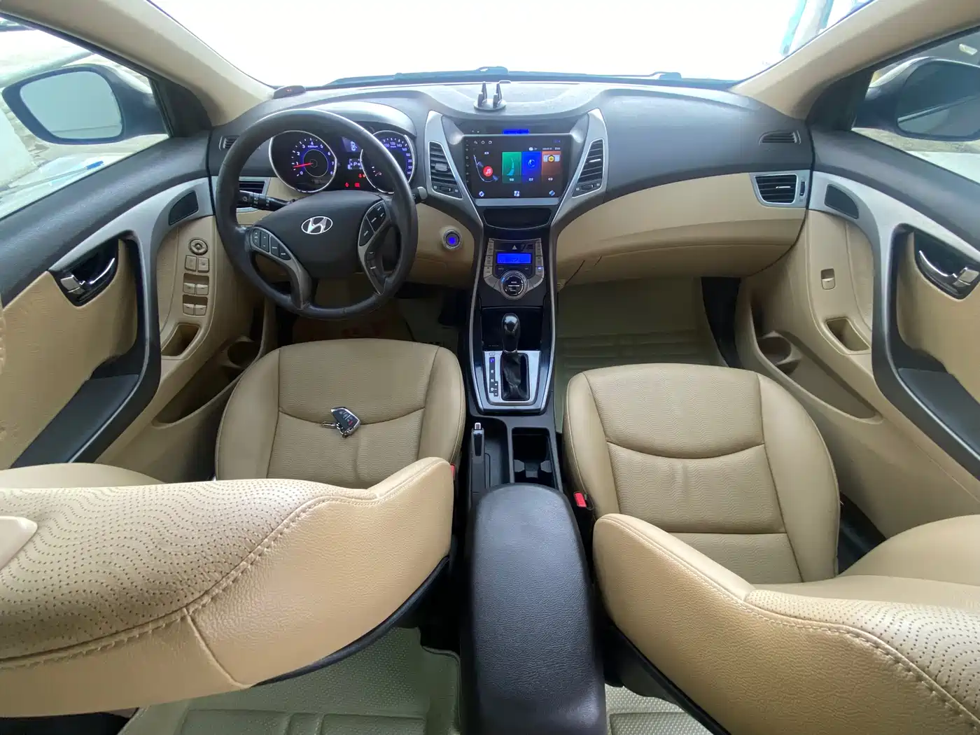Hyundai Langdong 2013 1.6L Automatic Premium фото 8