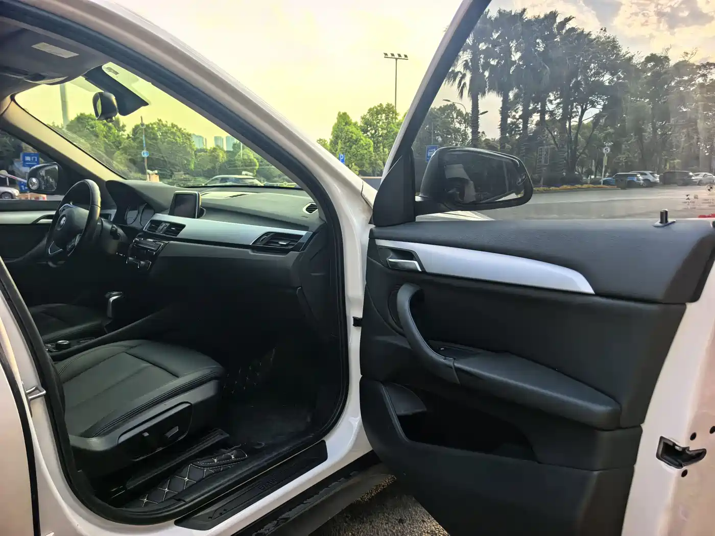 BMW X1 2018 sDrive20Li Leading Model фото 10