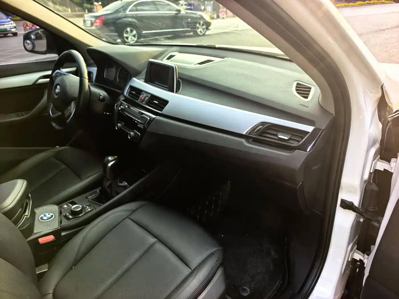 BMW X1 2018 sDrive20Li Leading Model фото 15
