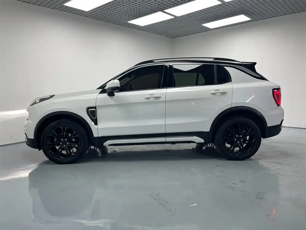 Lynk & Co 01 2019 2.0T 2WD Type Pro Version China V фото 8