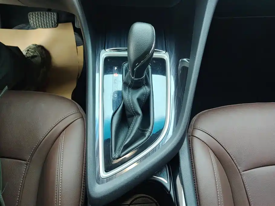 Buick GL6 2019 18T 6-seat Connected Luxury China VI фото 16