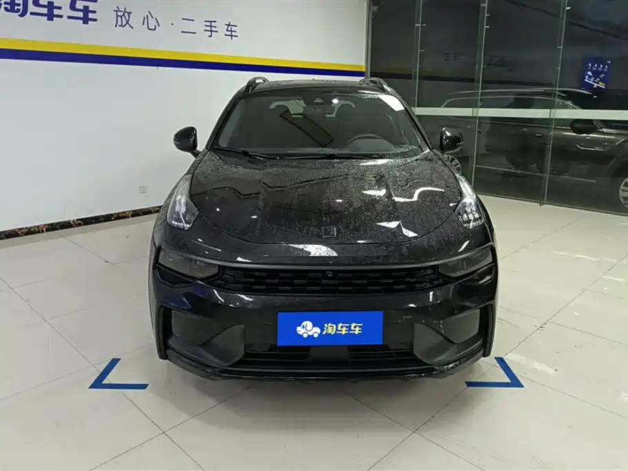 Lynk & Co 01 2021 2.0TD AWD Night Edition фото 2