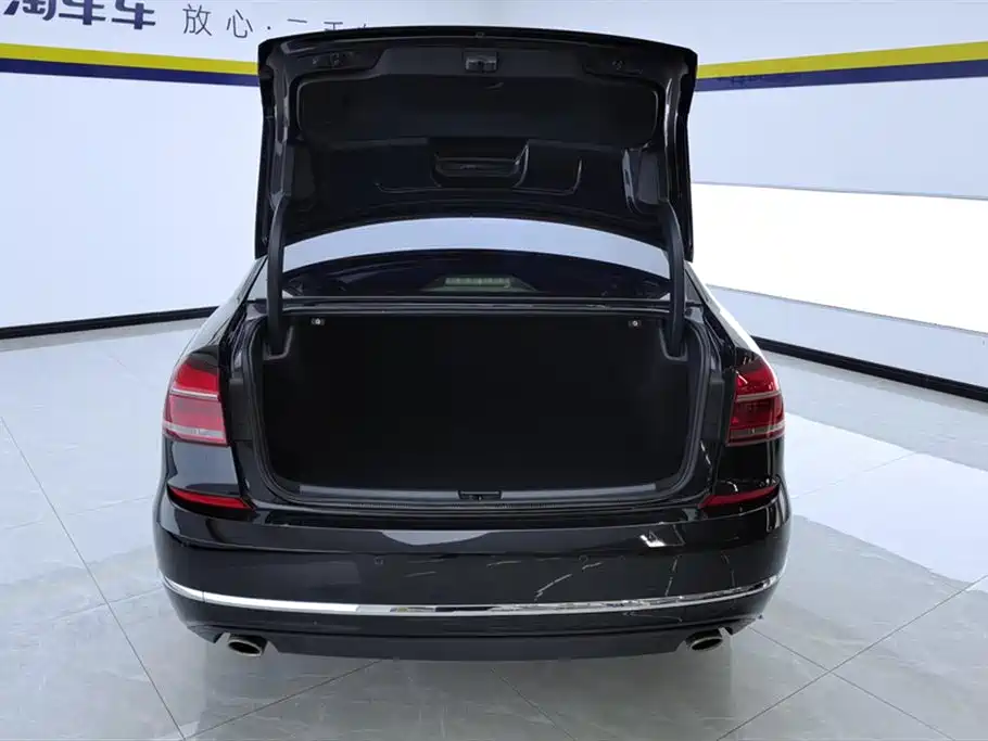 Volkswagen Passat 2017 330TSI DSG Prestige фото 4