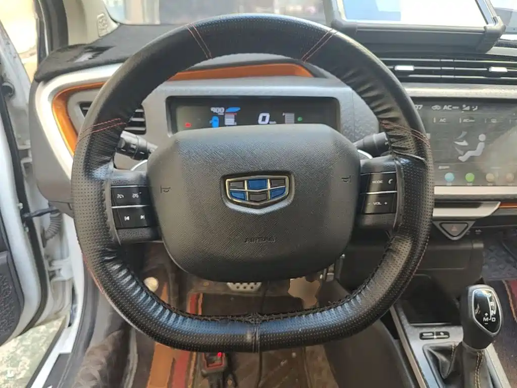 Geely Yuanjing X1 2017 2017 1.3L Auto Fun Edition