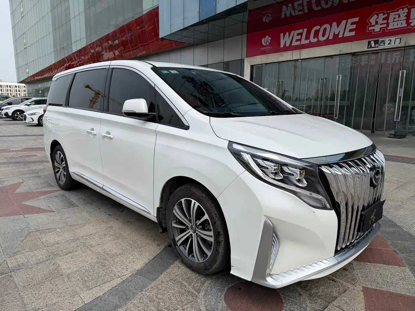 GAC Trumpchi Trumpchi M8 2020 390T Prestige фото 2