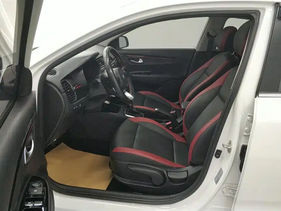 Kia KX CROSS 2018 1.6L Automatic Smart Sunroof Edition фото 9