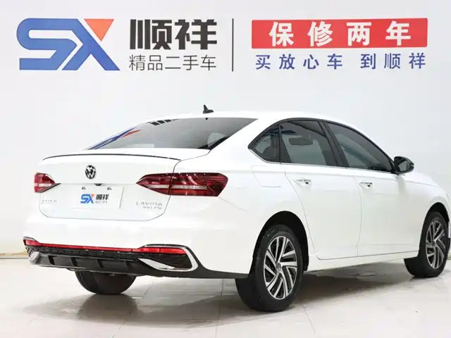 Volkswagen Lavida 2023 200TSI DSG Starlight Comfort Edition — фото 4