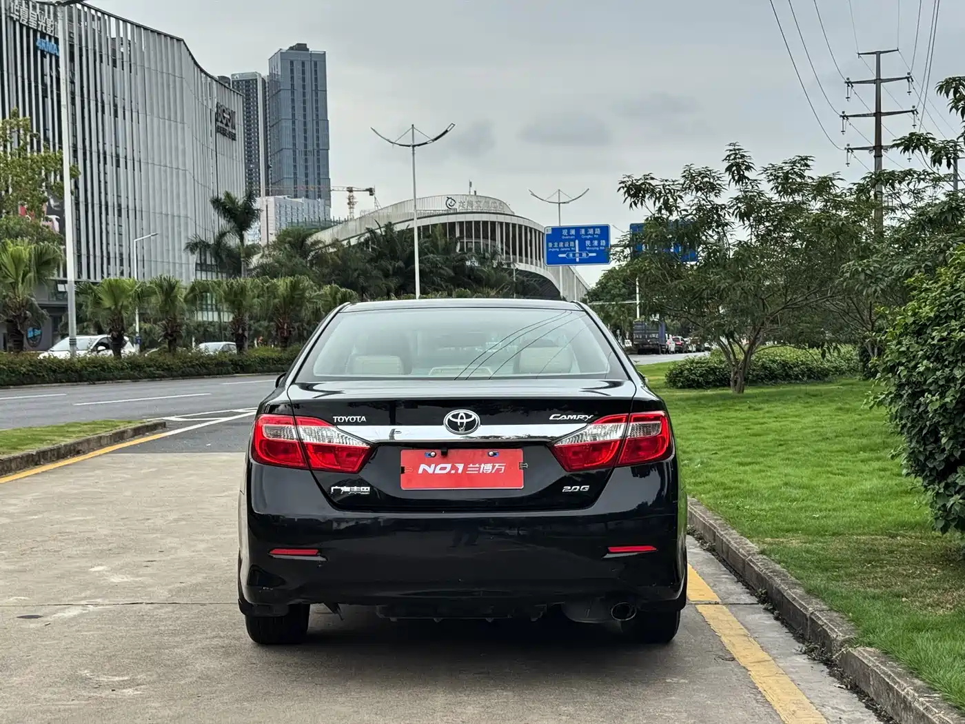 Toyota Camry 2012 2.0G Luxury Navigation Edition фото 8