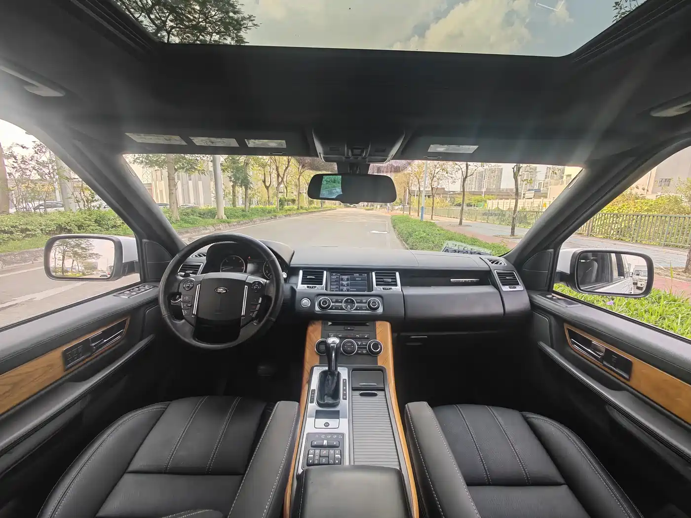 Land Rover Range Rover Sport 2012 3.0 TDV6 HSE Diesel Version фото 10