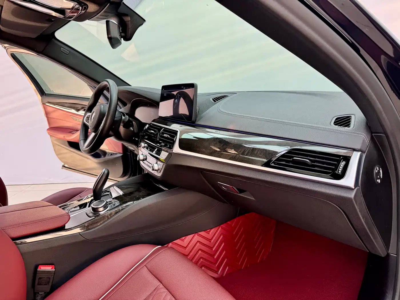 BMW 5 Series 2022 Model Second Facelift 525Li M Sport Package фото 13