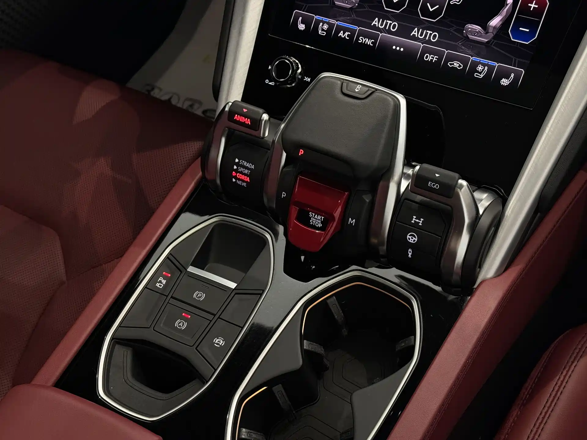 Фото 23 - Lamborghini Urus