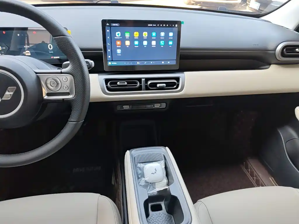 Wuling Motors Wuling Binguo PLUS 2025 2024 Model 330km 5-Seater