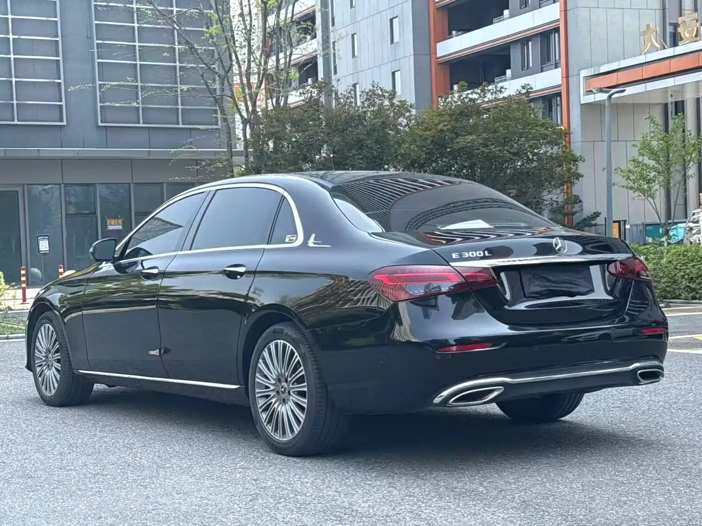  E CLASS