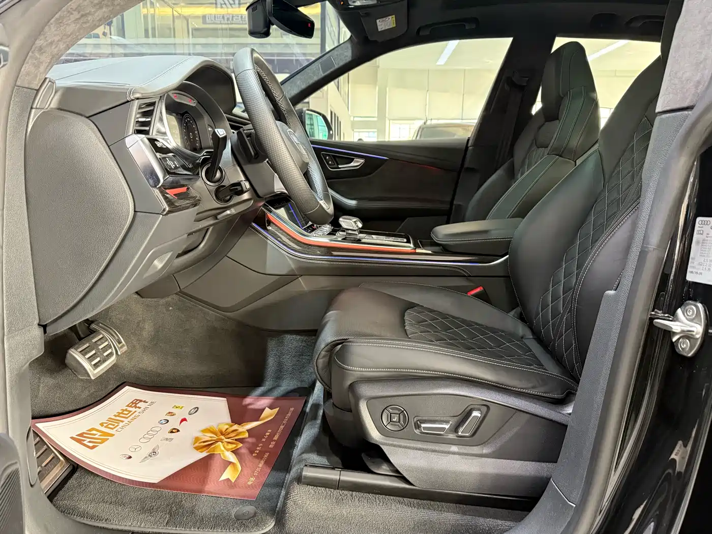 Audi Q8 2022 55 TFSI Exclusive Dynamic фото 5