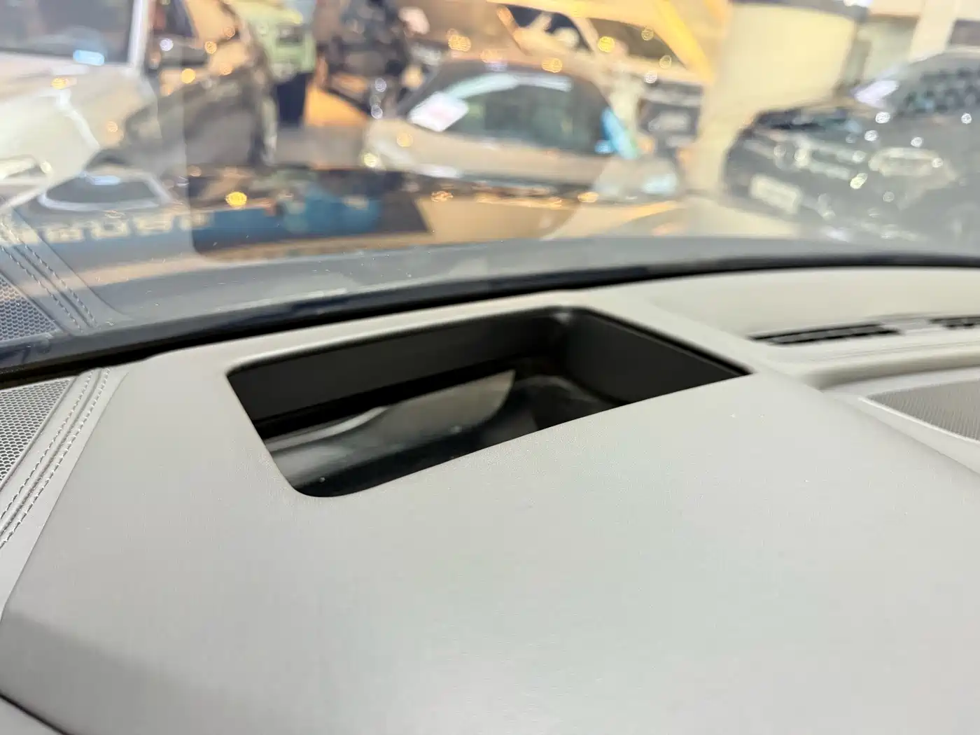 Audi Q8 2022 55 TFSI Exclusive Dynamic фото 15