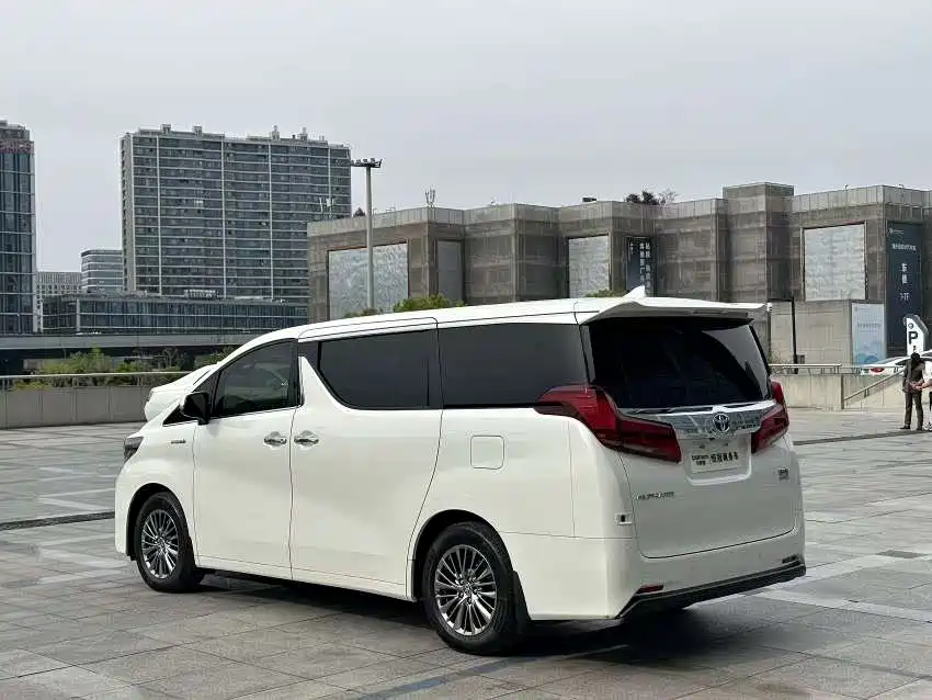 Toyota Alphard 2021 Hybrid 2.5L Luxury фото 7