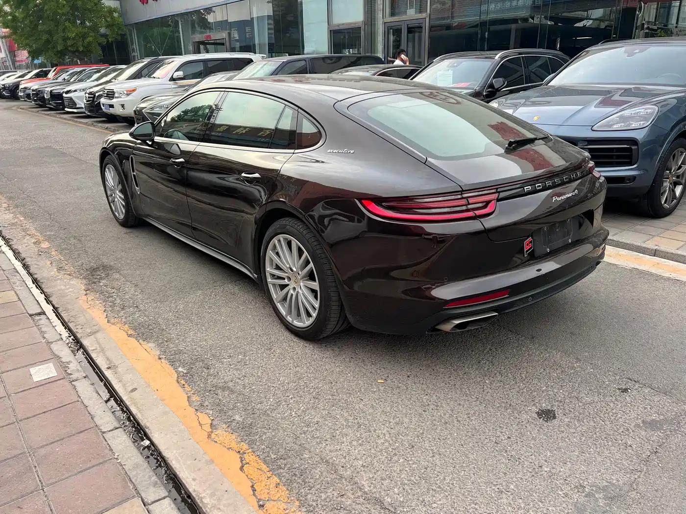 Porsche Panamera 2017 Panamera 4 Executive Long Wheelbase 3.0T фото 6