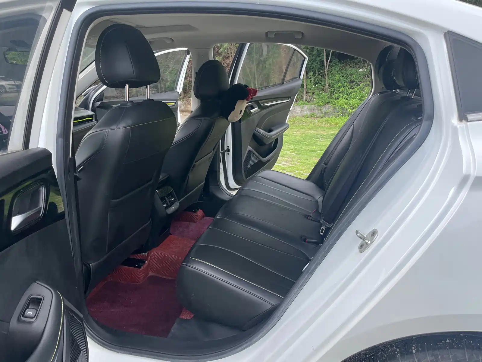 Фото 4 - Roewe i5