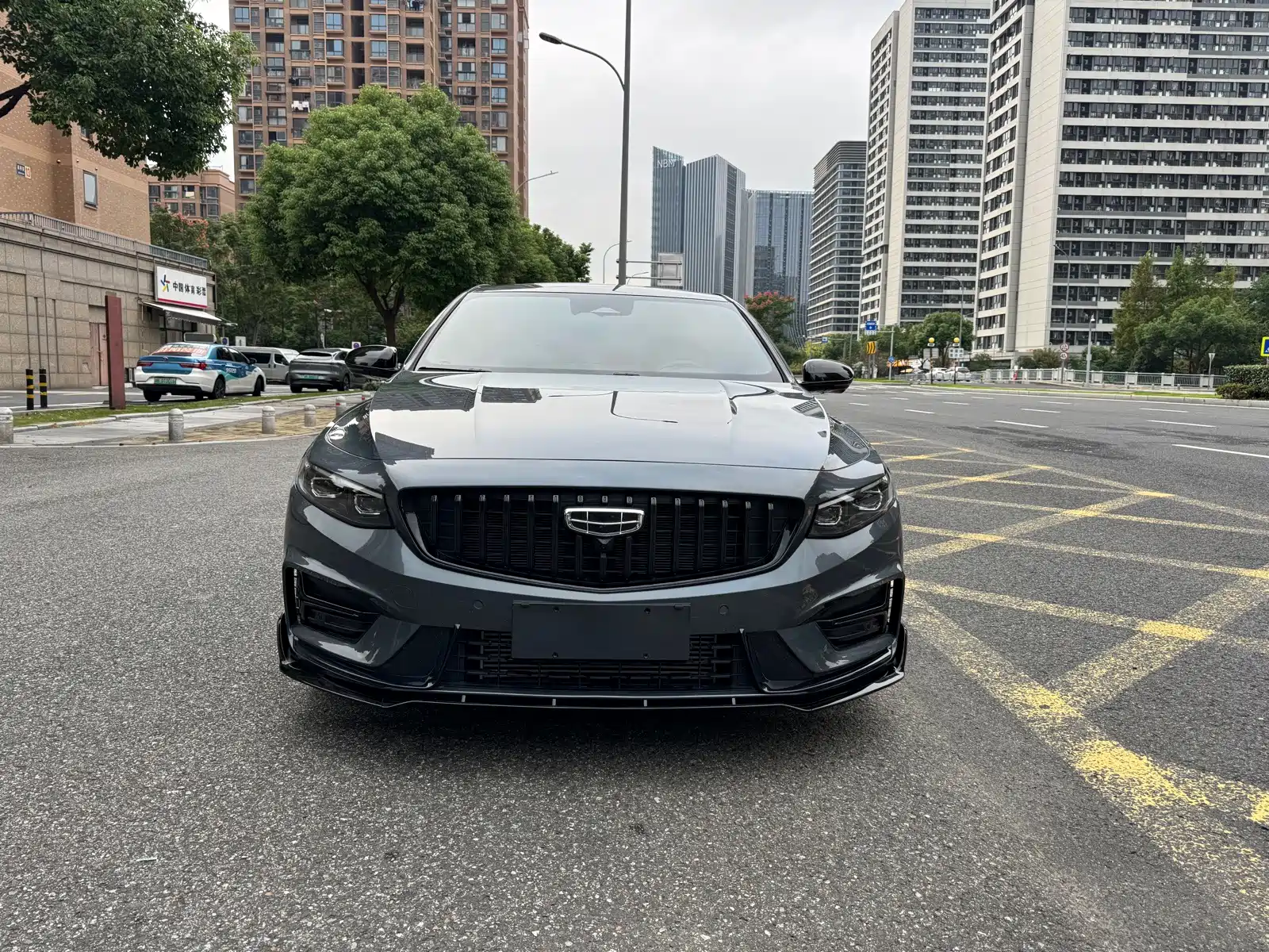 Фото 2 - Geely Preface
