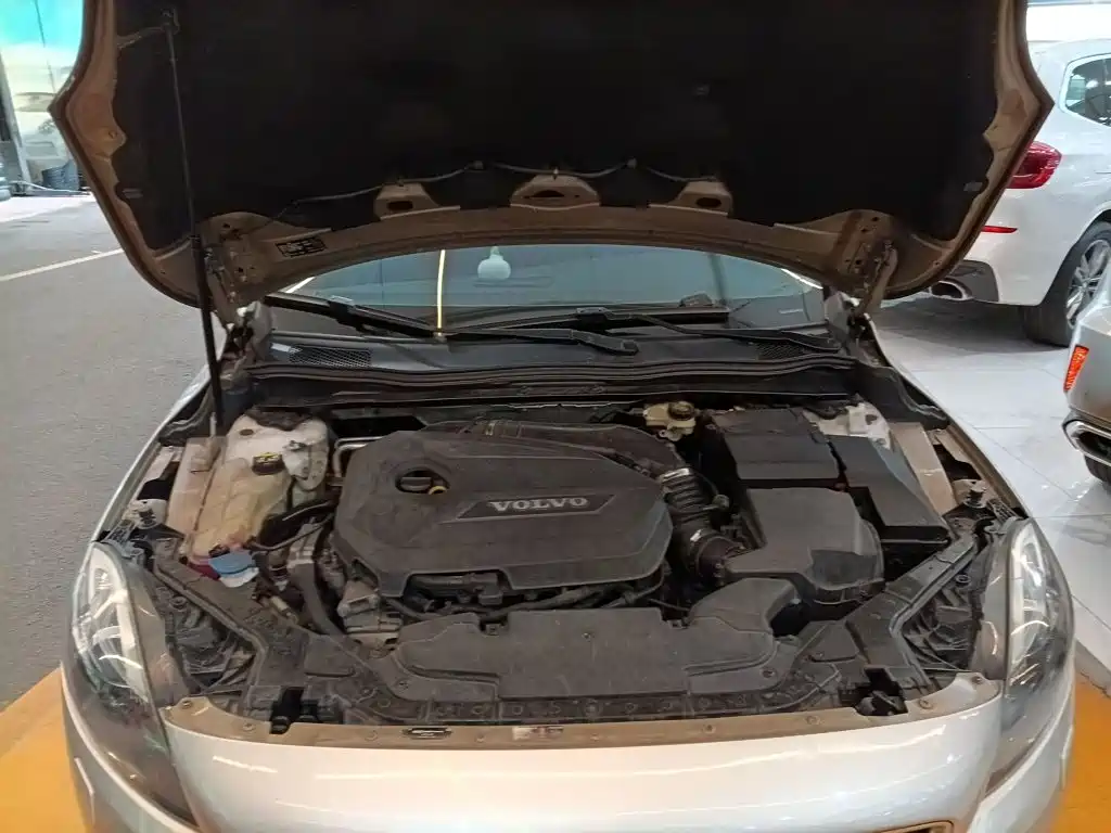 Volvo V40 2016 2015 1.6T Smart Comfort Edition