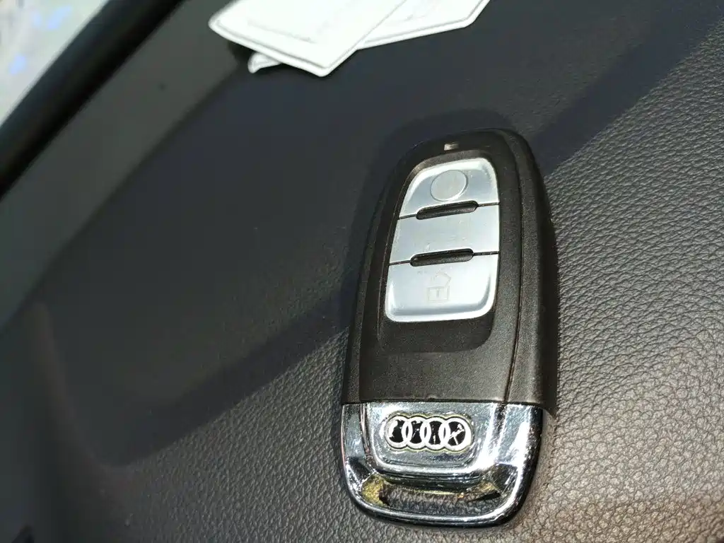 Фото 17 - Audi Q2L