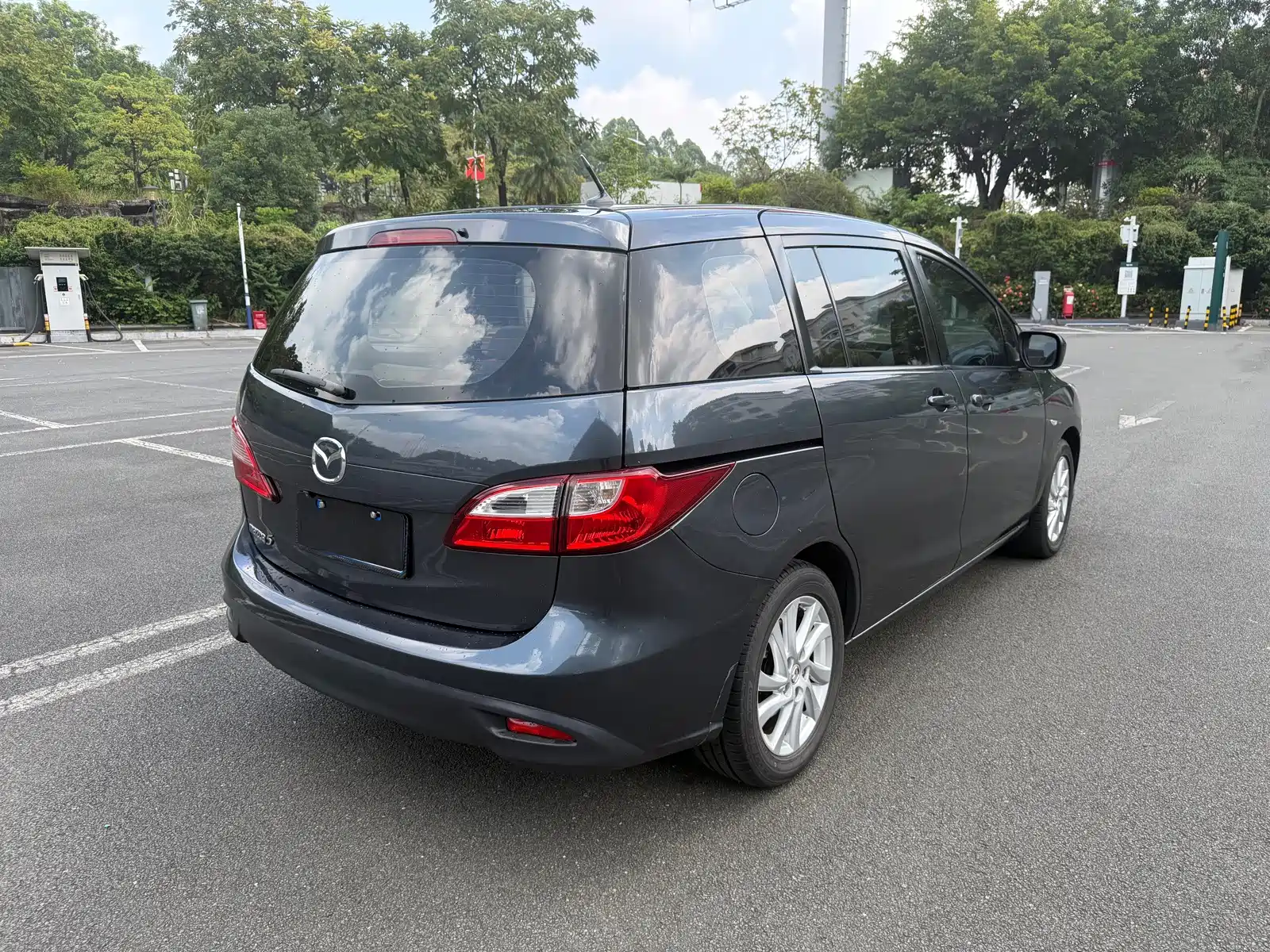 Фото 5 - Mazda Mazda5