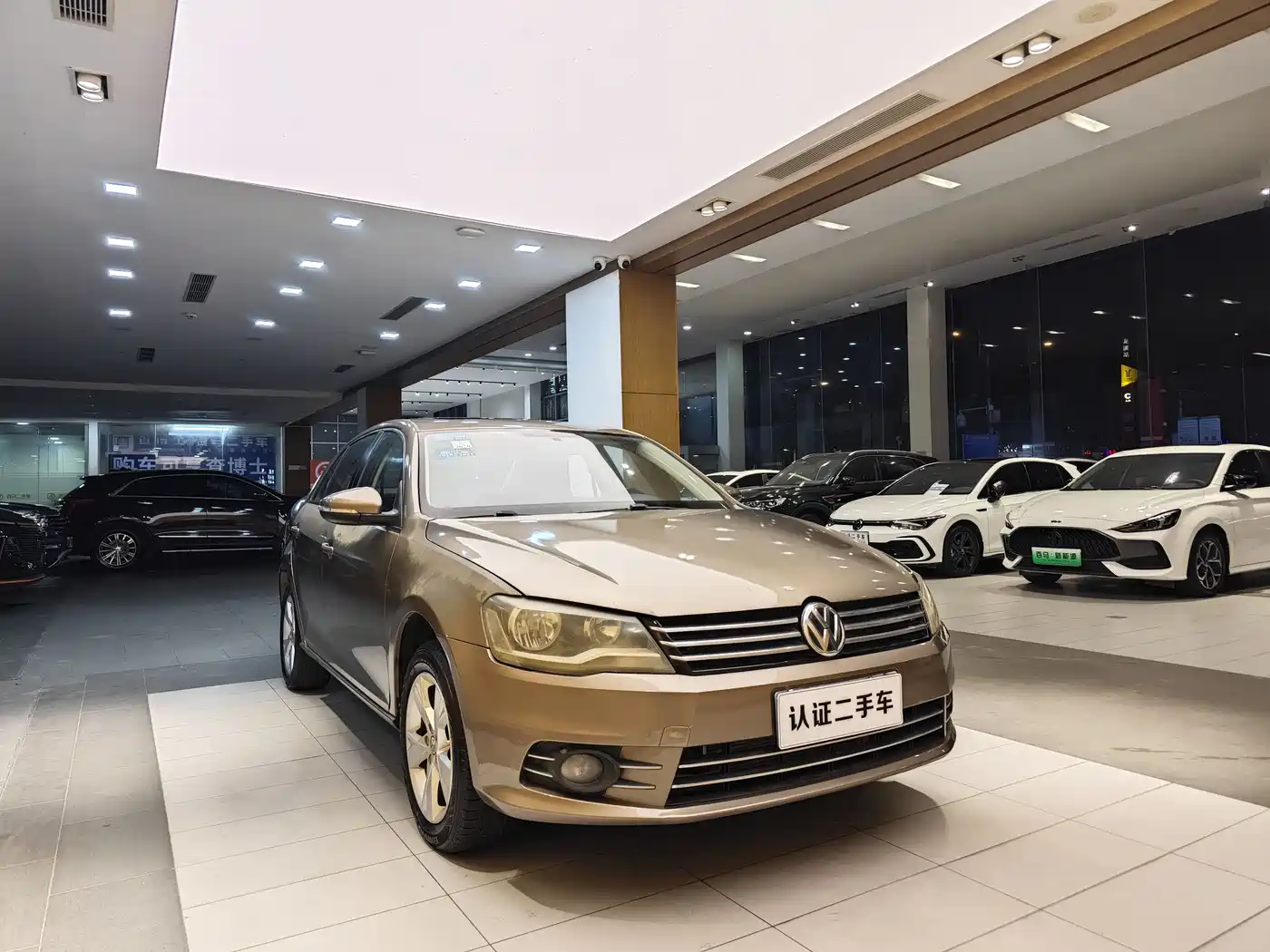 Volkswagen Bora 2014 1.6L Automatic Comfort Edition фото 4