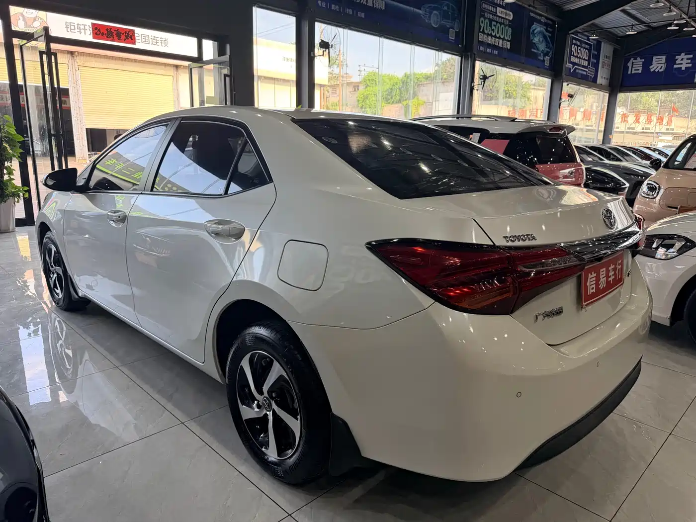 Toyota Levin 2017 Facelift 185T CVT Elite (China V) фото 8