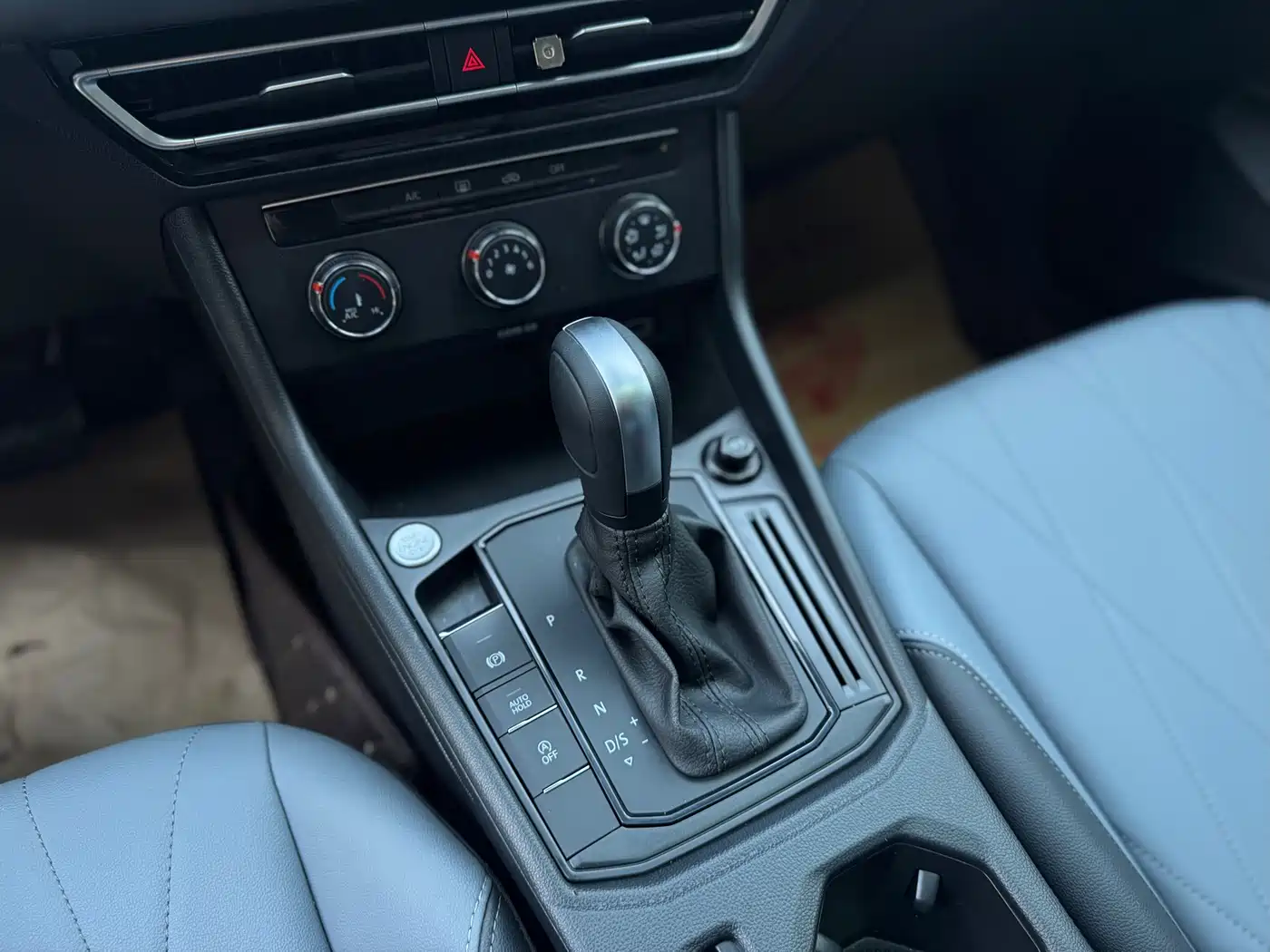 Volkswagen Lavida 2024 Model 1.5L Automatic Starlight 5 Million Edition фото 13