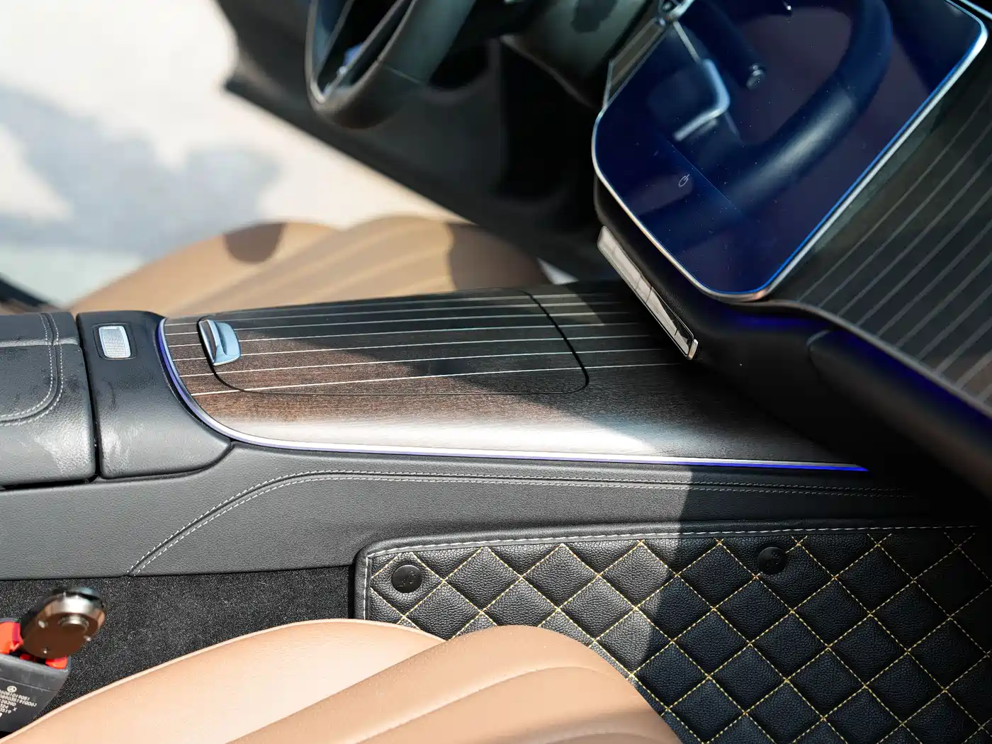 Mercedes-Benz E-Class 2024 E 300 L Fashion фото 18