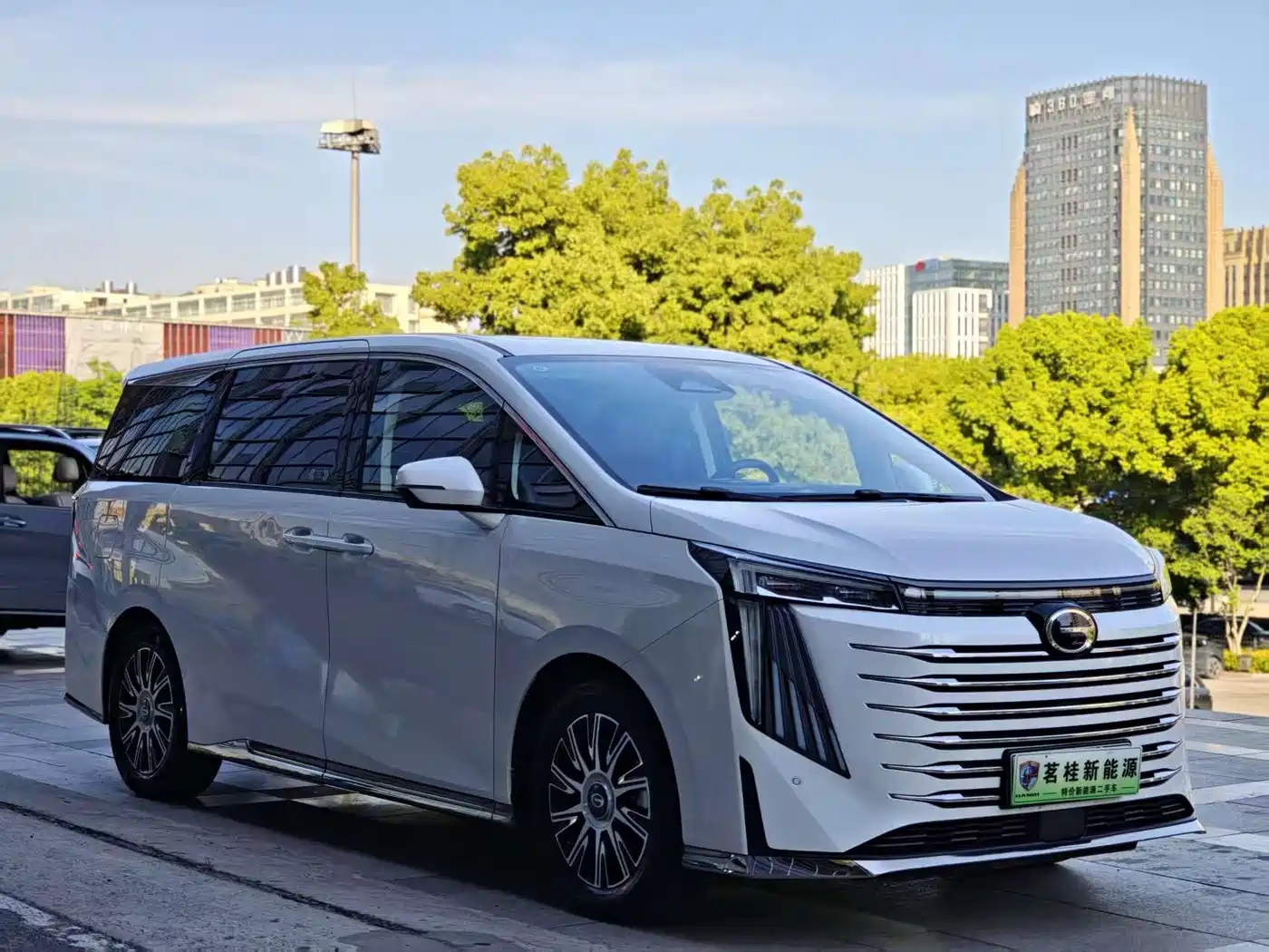 GAC Trumpchi Trumpchi E9 2023 E9 MAX фото 3