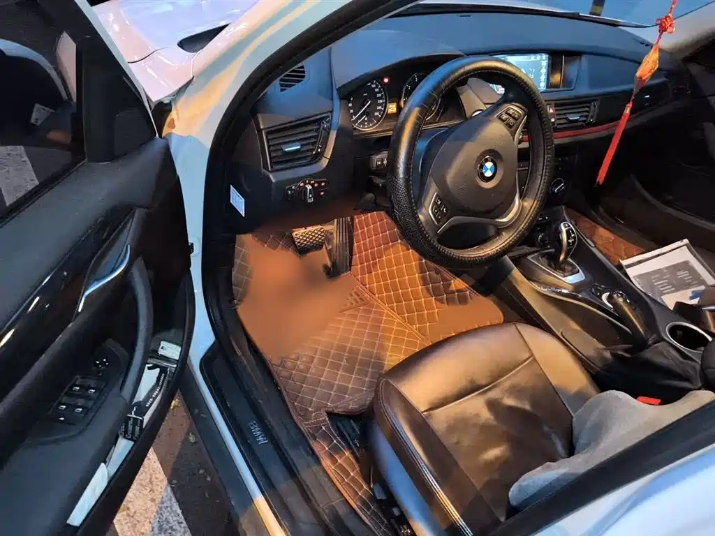BMW X1 2015 Model sDrive18i Fashion Advanced Edition фото 14