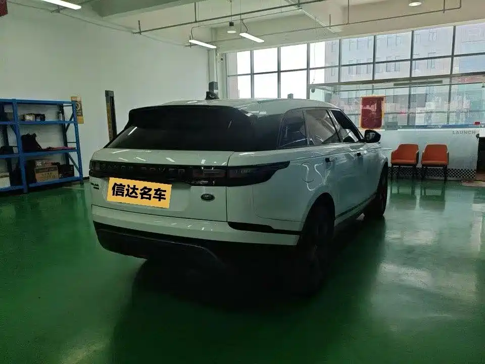 Фото 2 - Land Rover Range Rover Velar