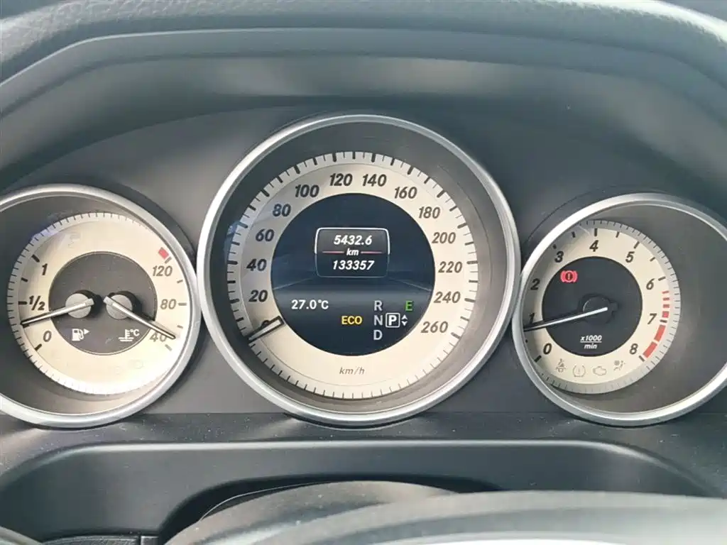 Mercedes-Benz E-Class 2015 Facelift E 260 L Sport фото 12
