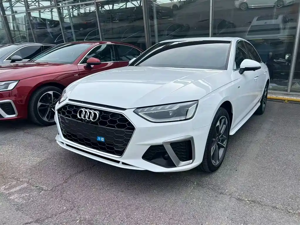 Audi A4L 2025 2 Million Celebration Edition 40 TFSI Fashion Dynamic