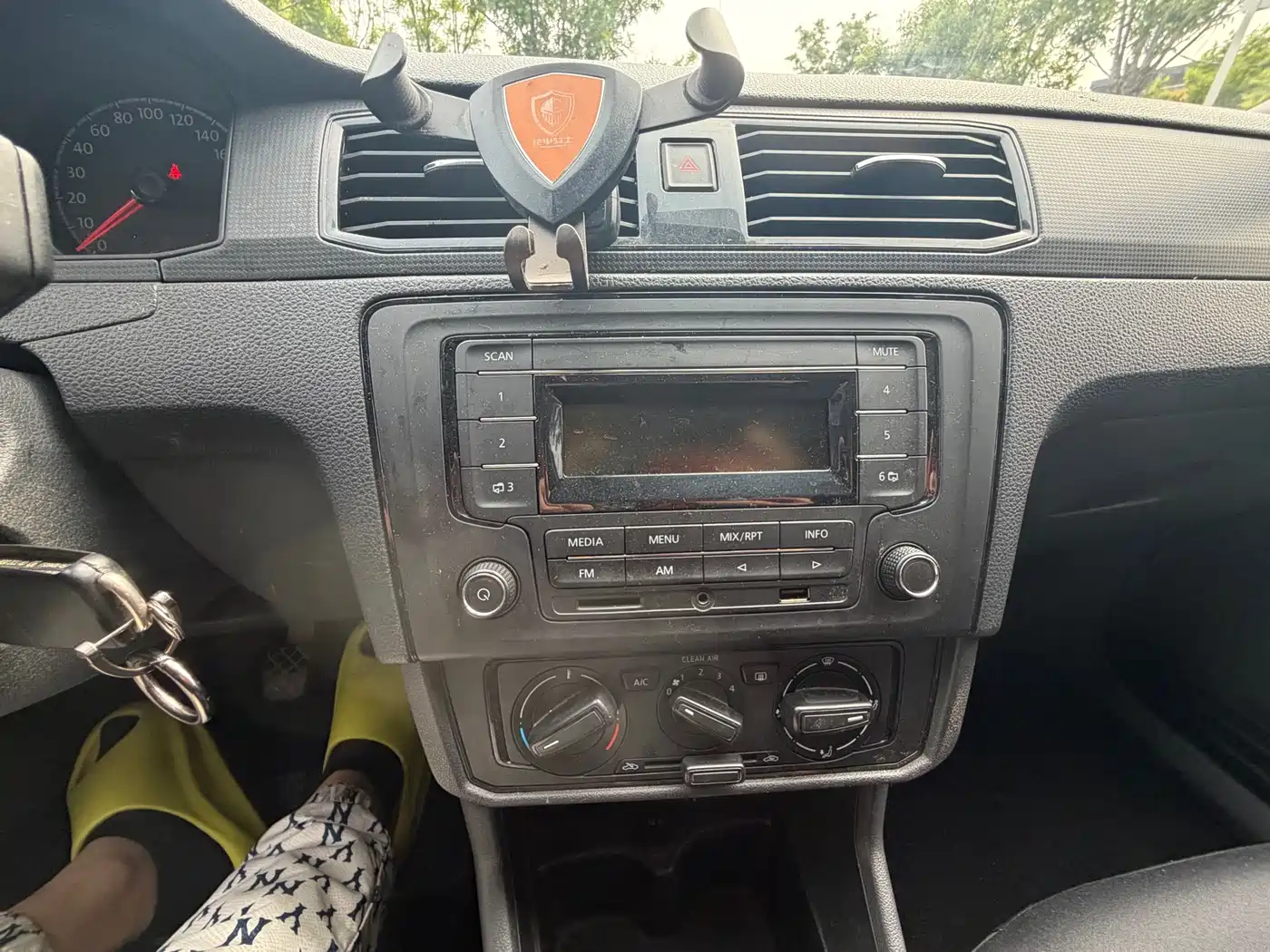 Volkswagen Santana 2018 1.5L Manual Trend Edition фото 15