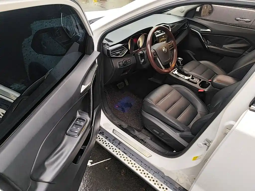 Photo 16 - MG Roewe RX5
