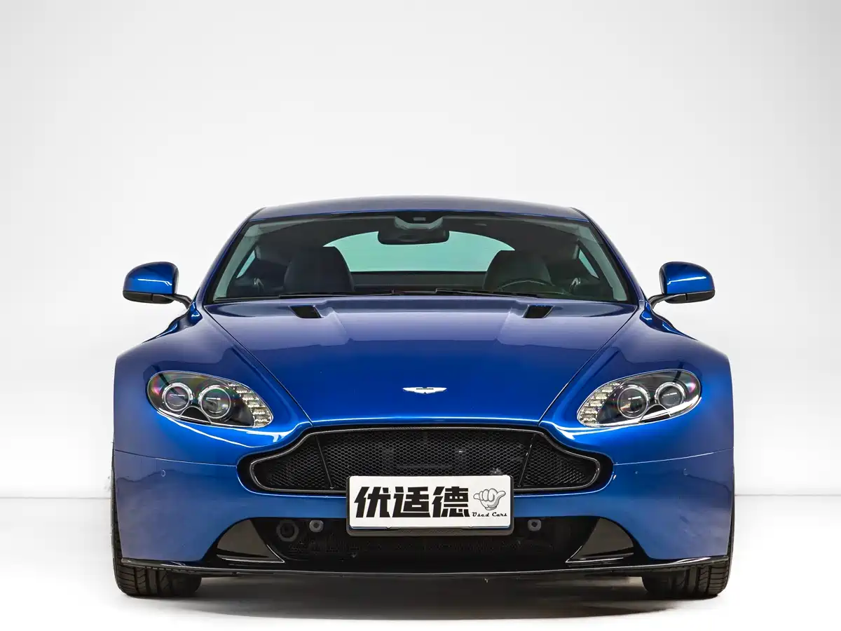 Aston Martin V8 Vantage 2018 2016 4.7L Coupe