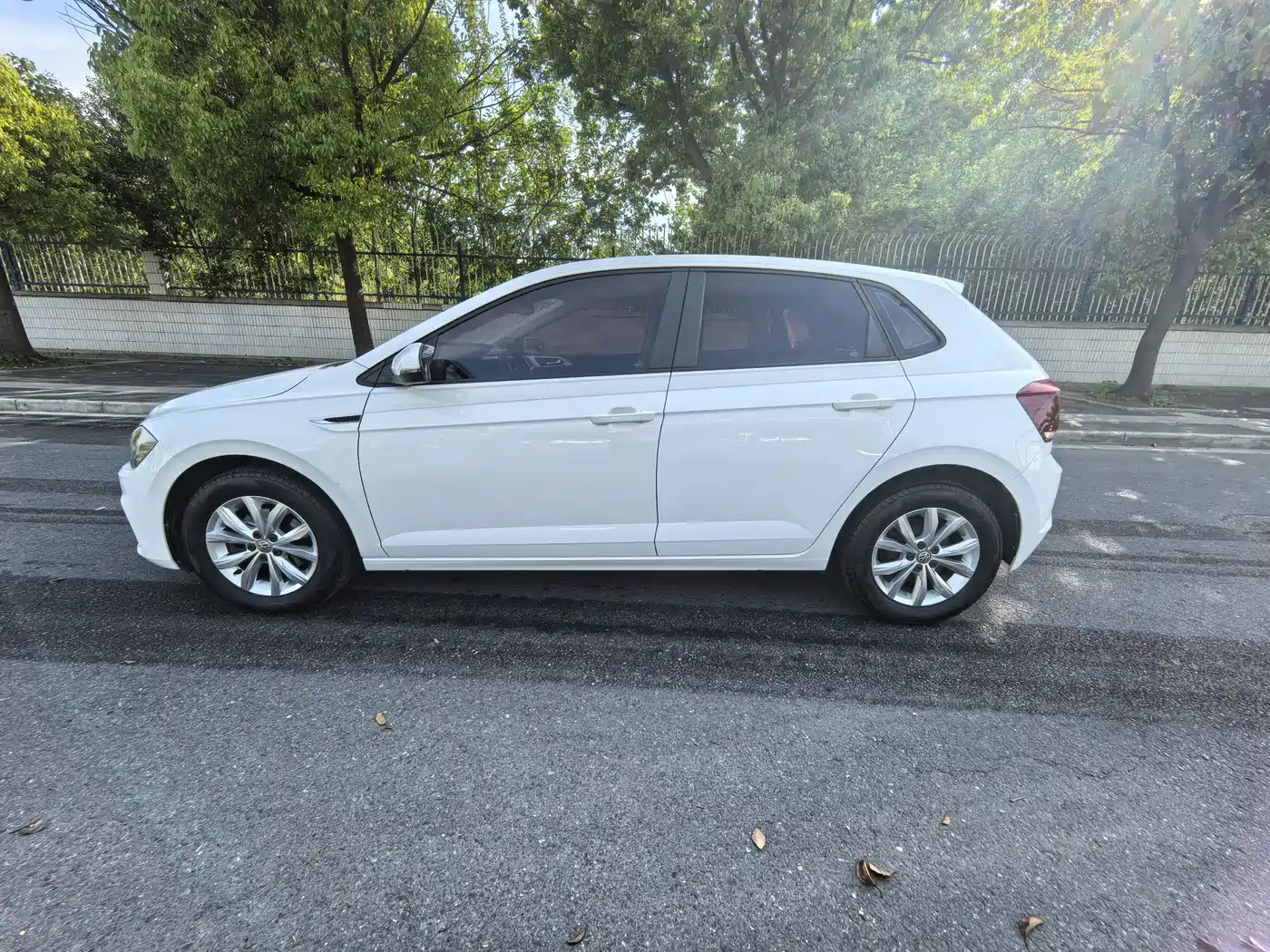 Volkswagen Polo 2019 Plus 1.5L Automatic Colorful Tech Edition фото 4