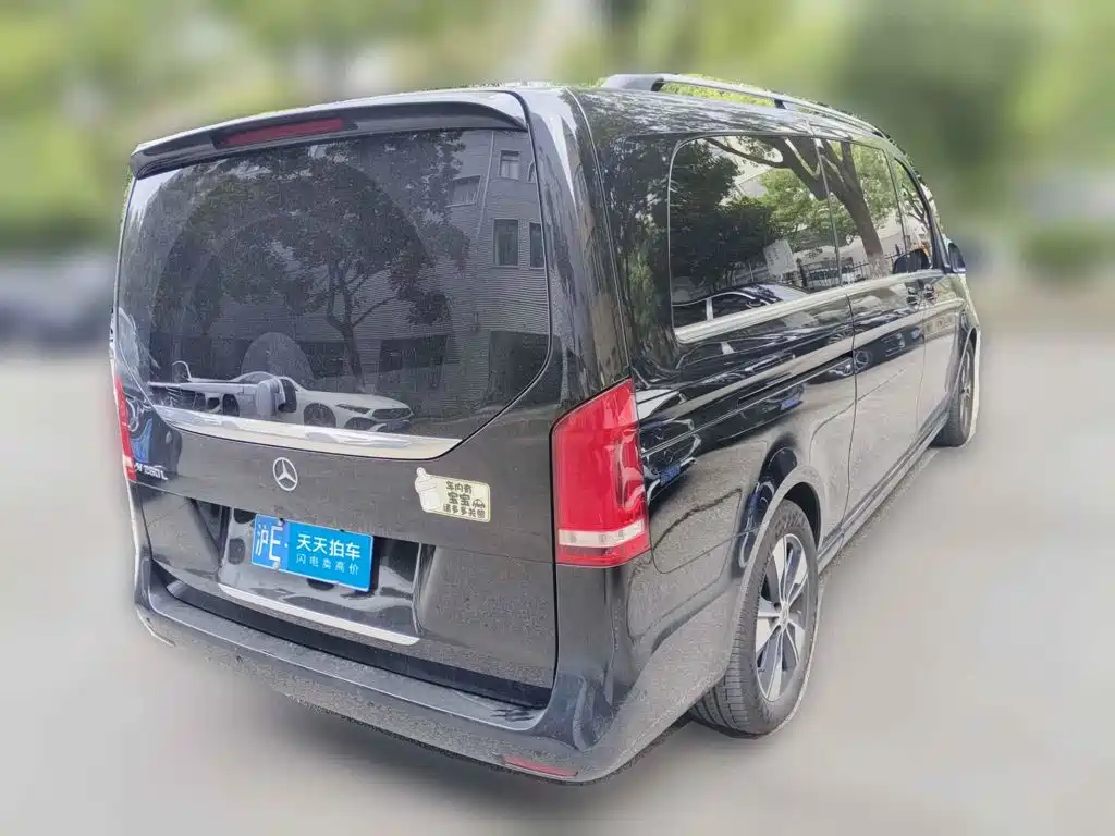 Фото 2 - Mercedes-Benz V-Class