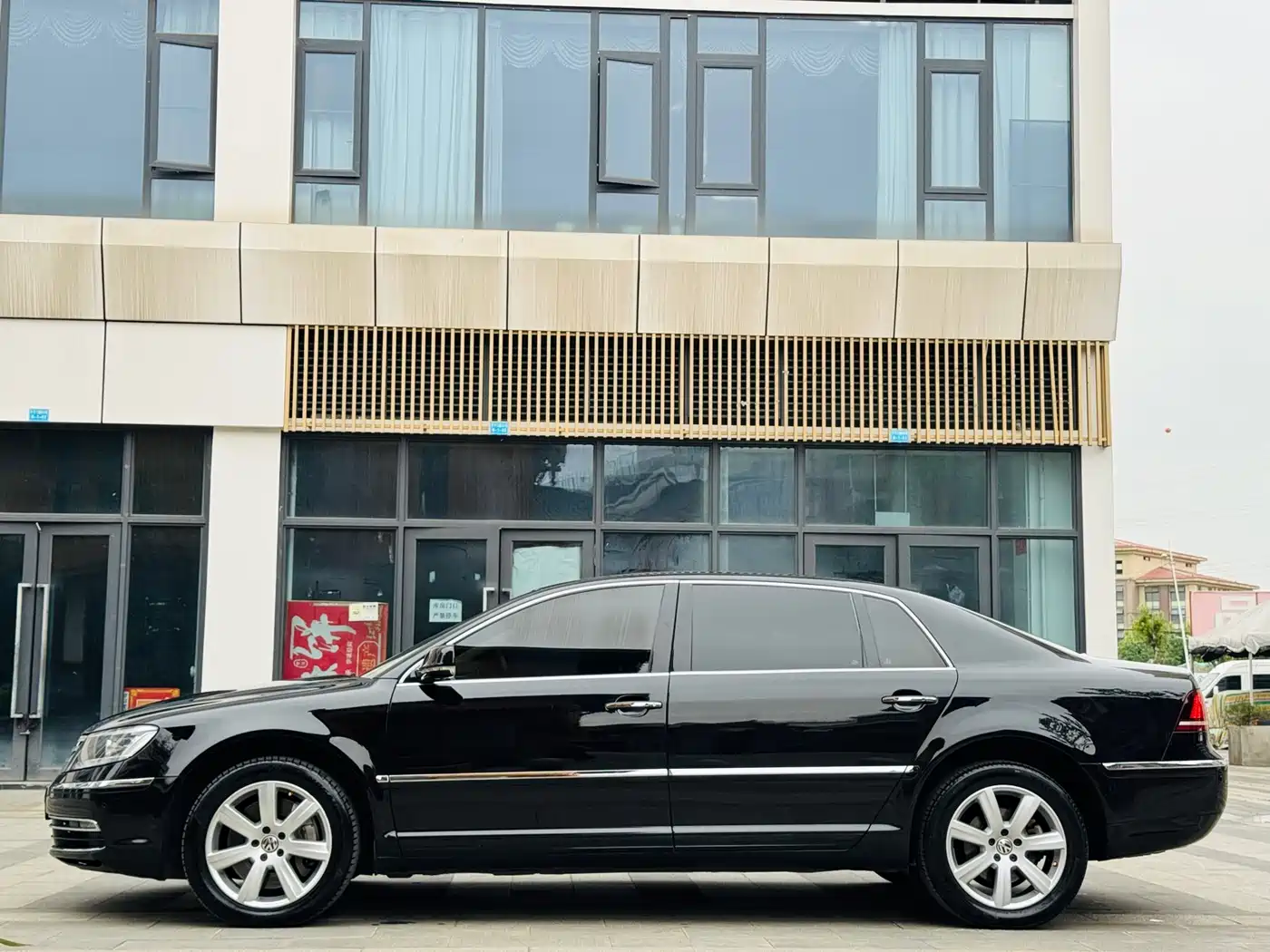 Volkswagen Phaeton 2012 3.0L Executive фото 4