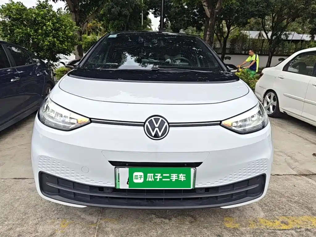 Volkswagen ID.3 2023 Upgraded Pure Intelligence Edition фото 3