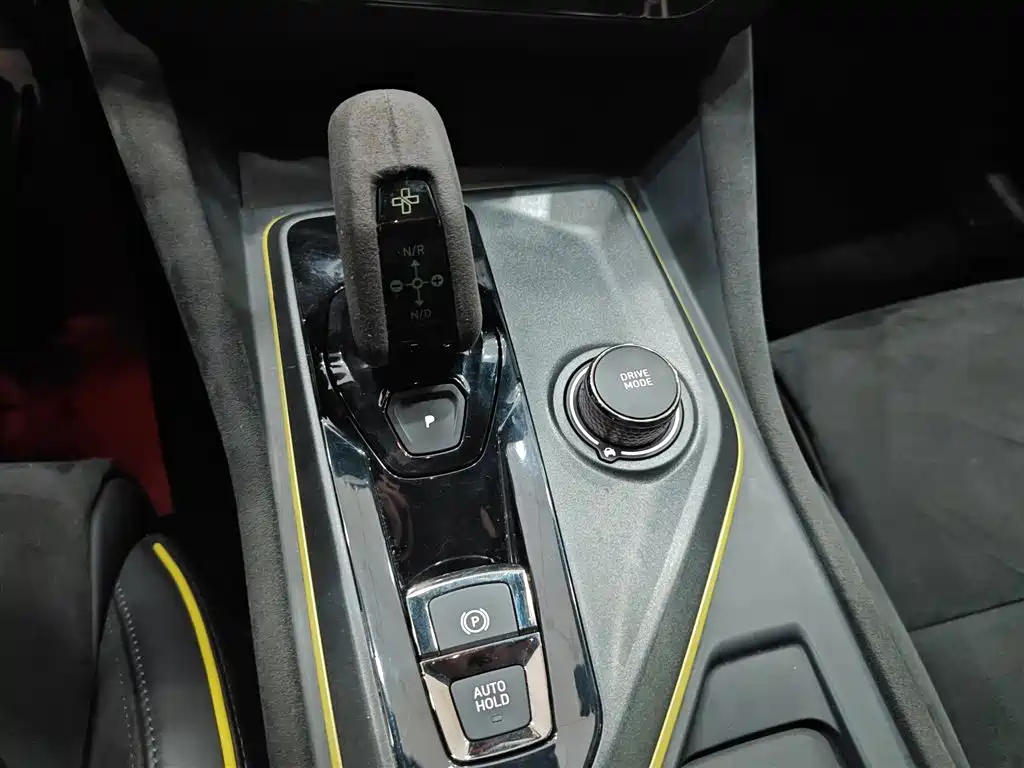 Lynk & Co 03 2020 03+ 2.0TD Auto Wind Master Edition фото 10