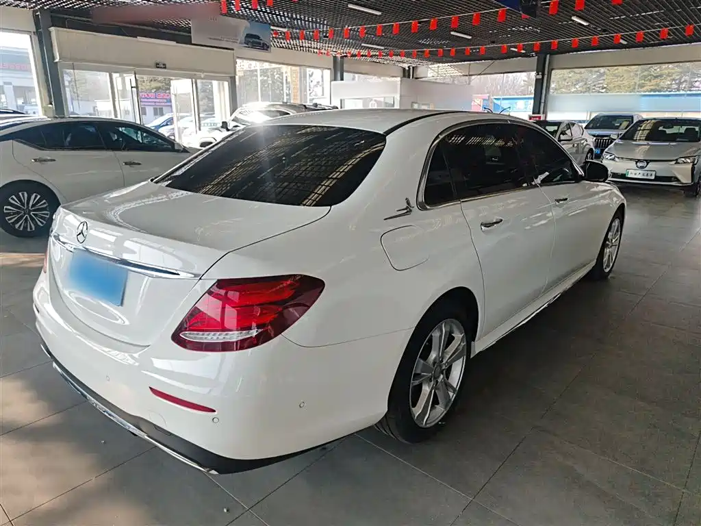 Mercedes-Benz E-Class 2016 E 200 L Sport Type фото 6
