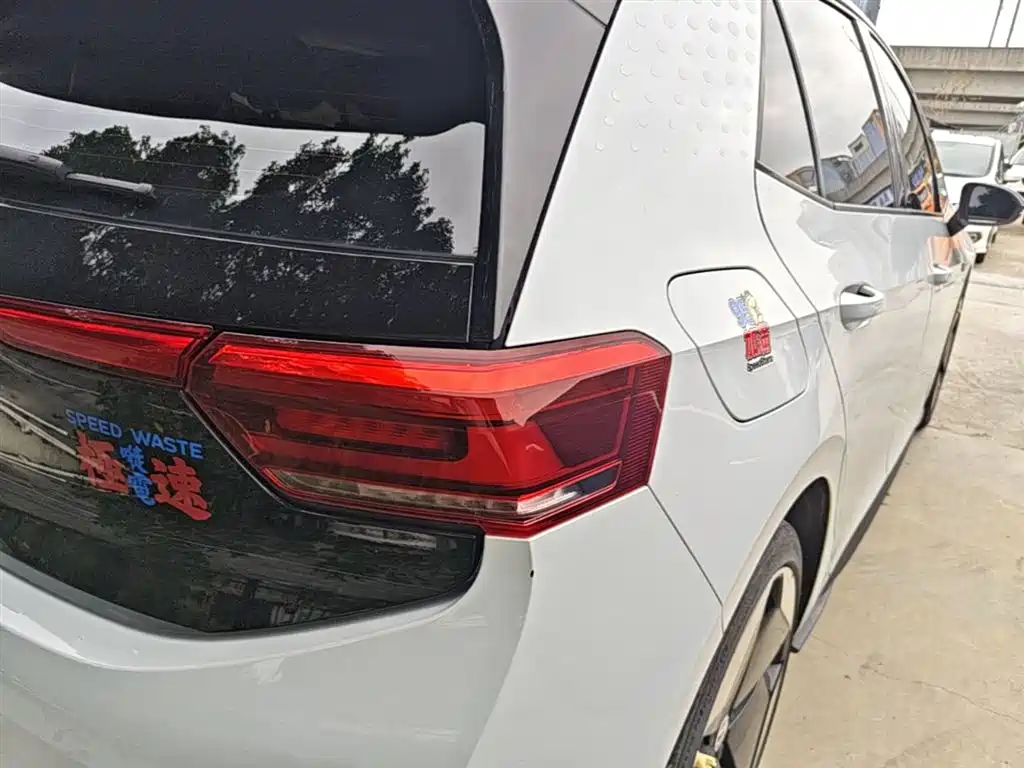 Volkswagen ID.3 2023 Upgraded Pure Intelligence Edition фото 8