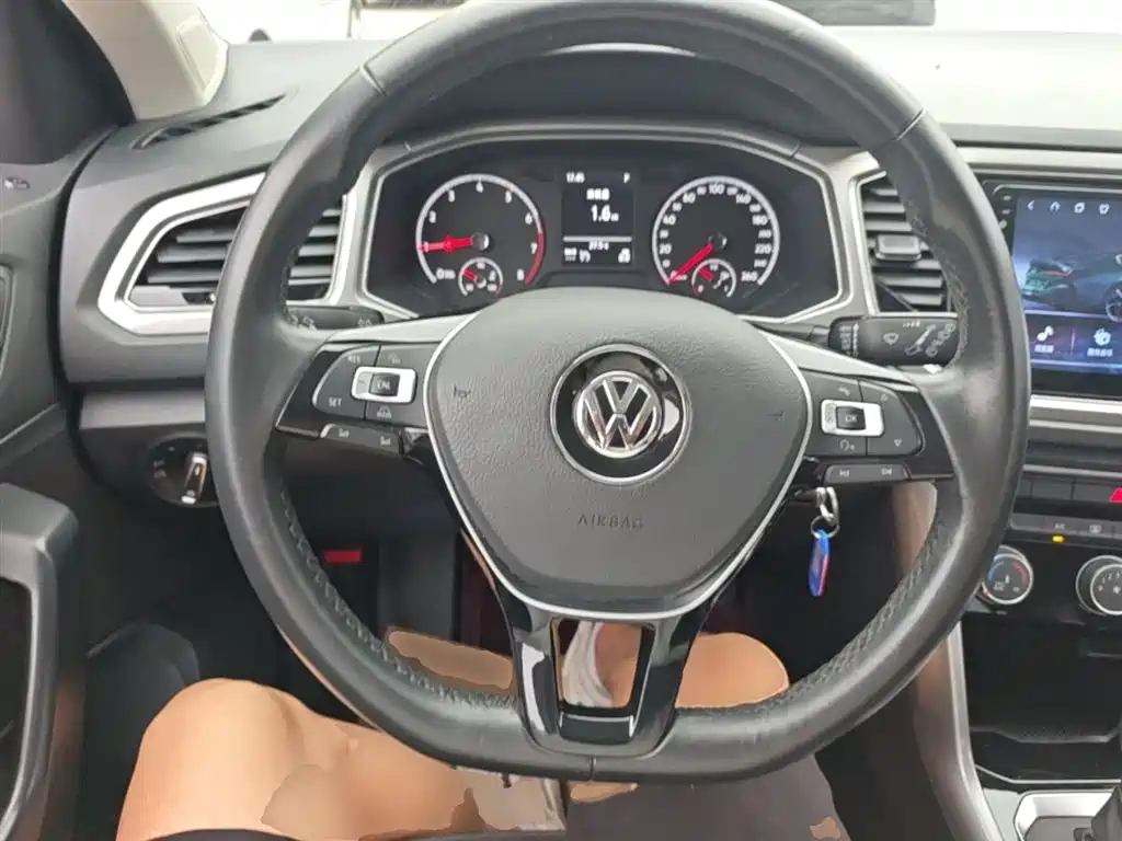 Volkswagen T-ROC 2018 230TSI DSG 2WD Progressive China VI фото 11